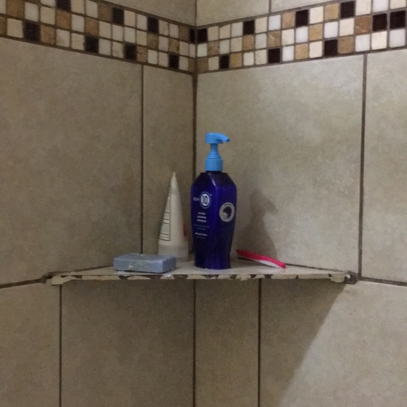 Profile Picture of K Kreeger (@magidaas73) on Poshmark