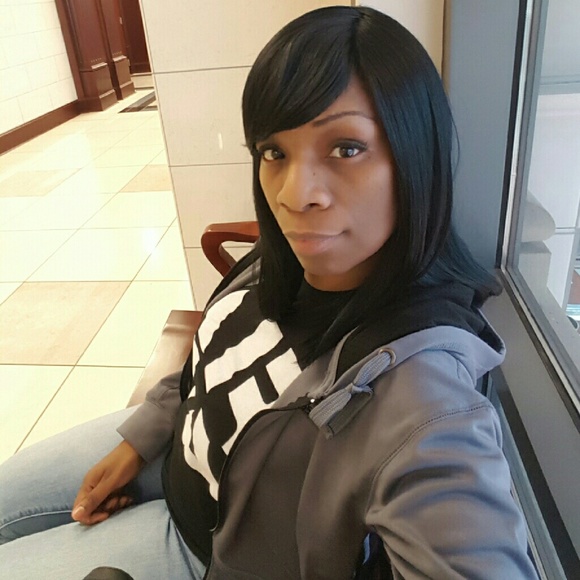 Profile Picture of Shawna Hightower (@justme_561) on Poshmark