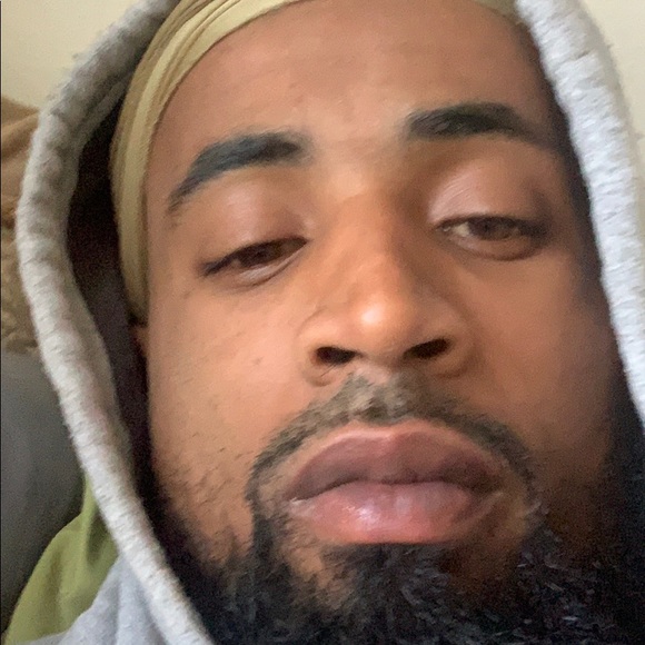 Profile Picture of Lawrence Crowder (@moneymagiic24) on Poshmark