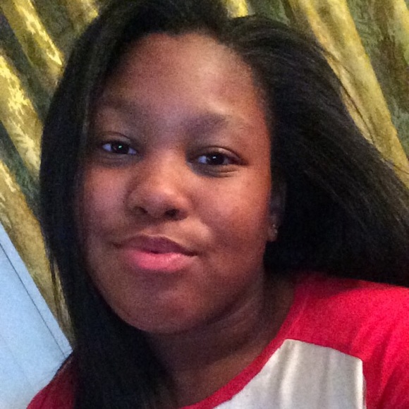 Profile Picture of Erica Galloway (@iceprincess0319) on Poshmark