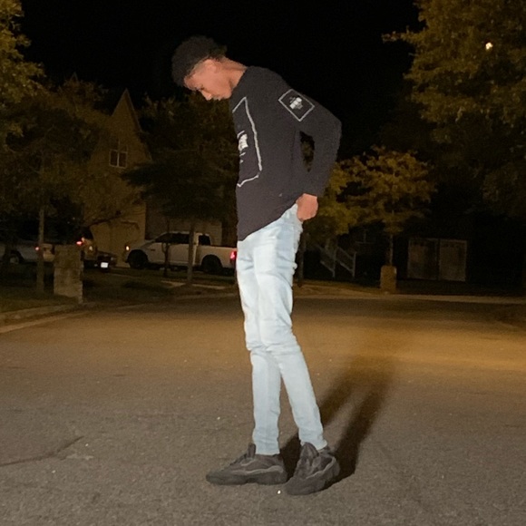 Profile Picture of Michael Blackwell (@mb23mike_savy) on Poshmark