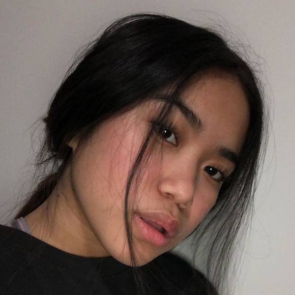 Profile Photo of Cathleen Las pinas (@cathleennnnn) on Poshmark