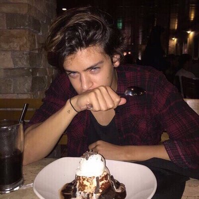 Profile Picture of Jonah Phillips (@iJonahPhillips) on Twitter