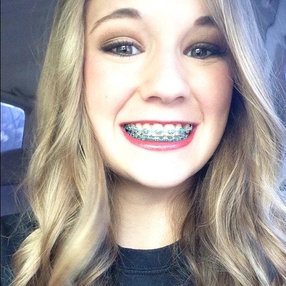 Profile Picture of Kirstyn Baker (@kbakerz) on Poshmark