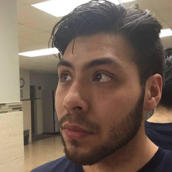 Profile Picture of Manny Rodriguez (@mannyr20) on Poshmark