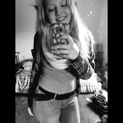 Profile Picture of Dominique (@dom_maria11) on Twitter