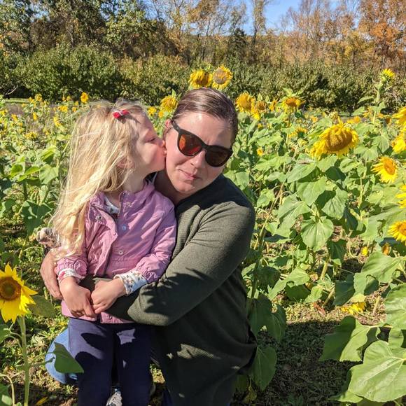 Profile Picture of Meredith Walter (@meremeremere) on Poshmark