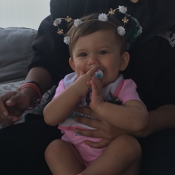 Profile Picture of Savannah Sanchez (@thescarlettcat) on Poshmark