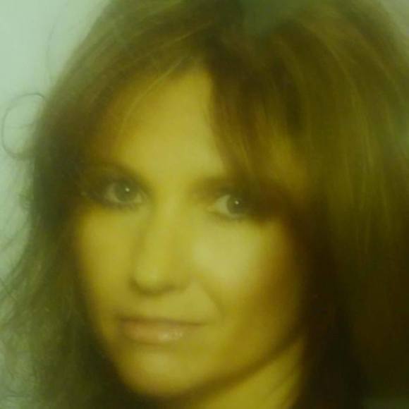 Profile Picture of Kimberly Page-middaugh (@kymlyn17) on Poshmark