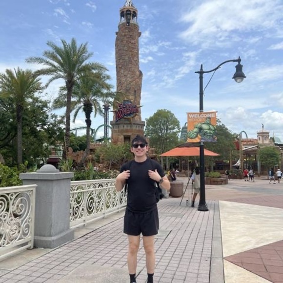 Profile Picture of Cyd bryan Uy (@cydbryanuy) on Poshmark