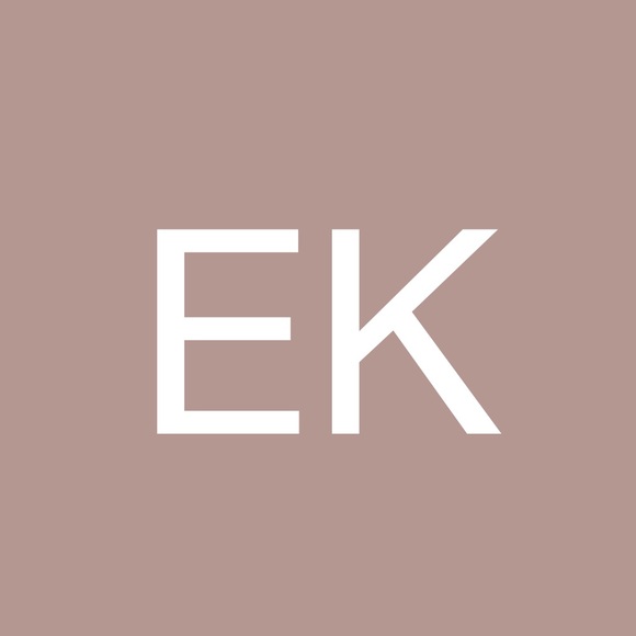 Profile Picture of Earnie Kix (@ezkix) on Poshmark