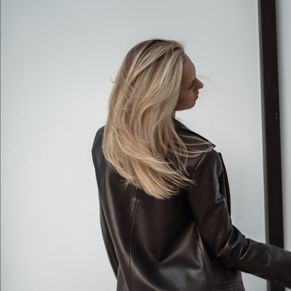 Profile Picture of Alexis Bumgarner (@bbypixel) on Poshmark