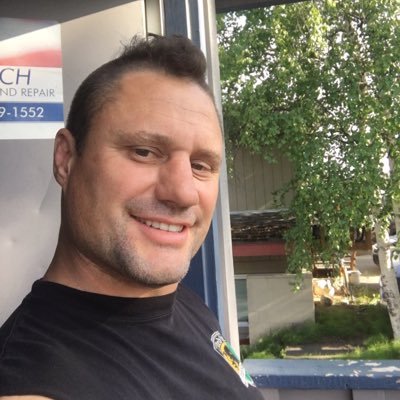 Profile Picture of Dennis Hixson (@dennishixson3) on Twitter