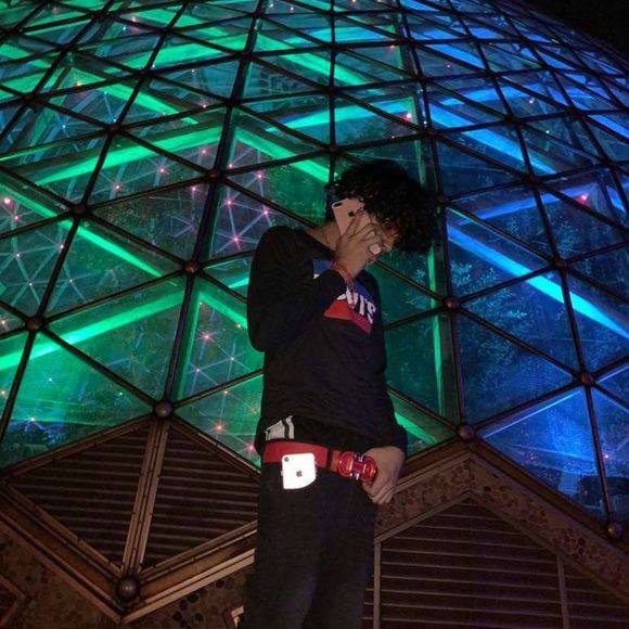 Profile Picture of Lile sst Lile sst (@lile_sst) on Poshmark