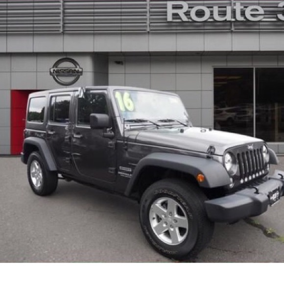 Profile Picture of Scott Liebman (@sjliebs0609) on Poshmark