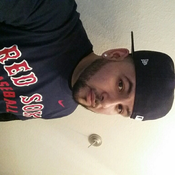 Profile Picture of Hugo Gallegos (@hgallegos209) on Poshmark