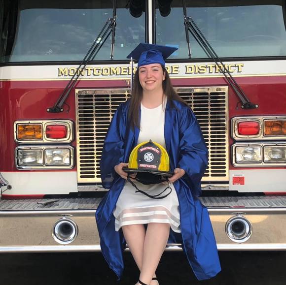 Profile Picture of Michaela Gironda (@michaelagironda) on Poshmark