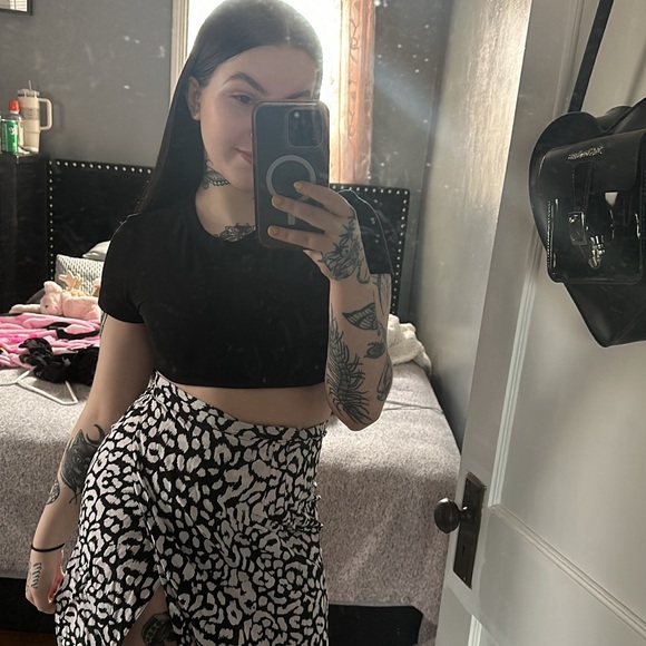 Profile Picture of Alexis Hartwig (@alexis_hartwig_) on Poshmark