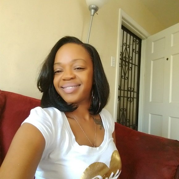 Profile Picture of Kermisha Williams (@ksidney22) on Poshmark