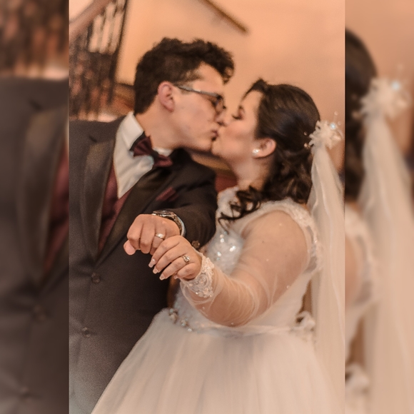 Profile Picture of Byron Calmo de lucas (@byroncalmo) on Poshmark