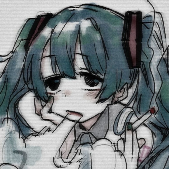 Profile Picture of Akio Jensen (@akii789) on Poshmark