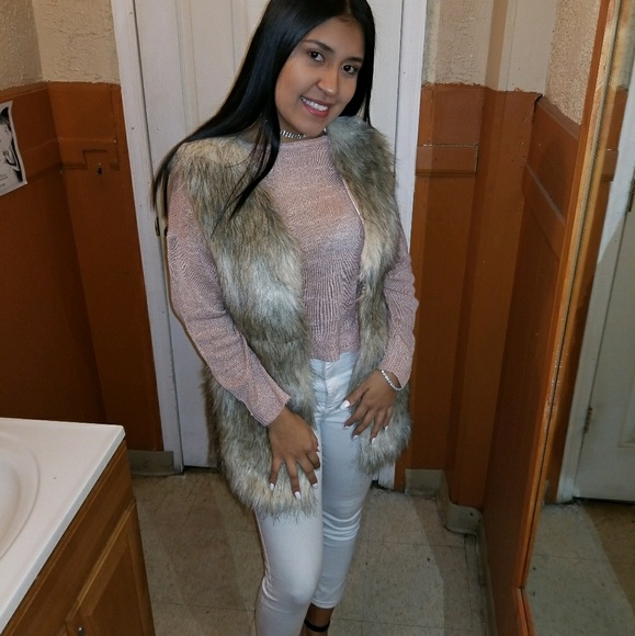Profile Picture of Gesenia Espinoza (@geseniax7) on Poshmark
