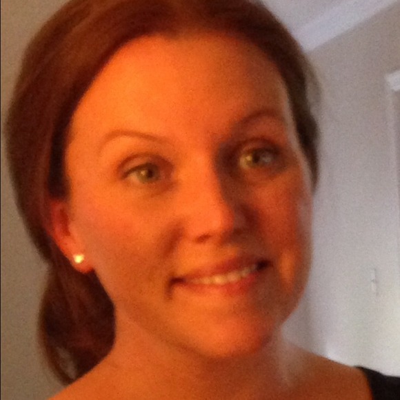 Profile Picture of Tiffany Bachman (@tiffany_bachman) on Poshmark