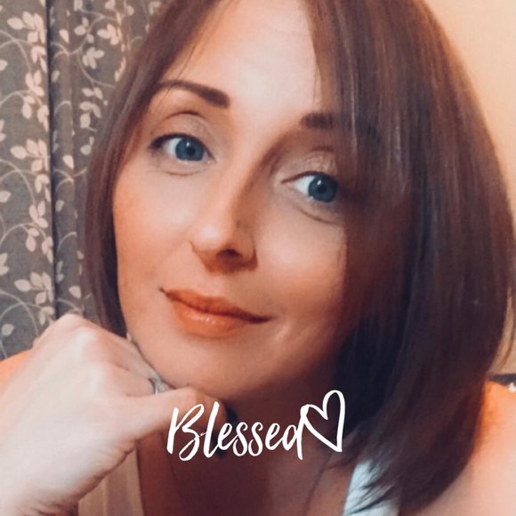 Profile Picture of Jasmine Branch (@jazzdnelson0) on Poshmark