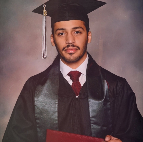 Profile Picture of Mohammed Alyahia (@mohalyahia) on Poshmark
