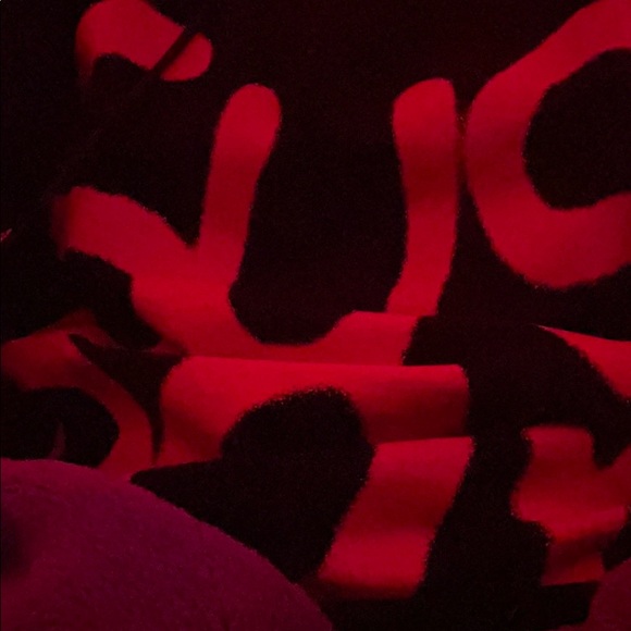 Profile Picture of Alex Velasco (@alexvelasco994) on Poshmark