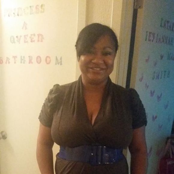 Profile Picture of Cheree Smith (@cheree_smith) on Poshmark