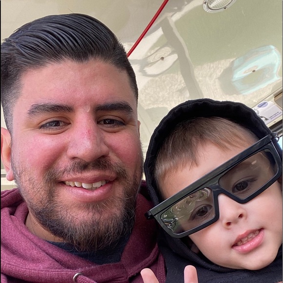 Ivan Guerra - Poshmark Profile Picture of Ivan Guerra (@ivang2721) on Poshmark