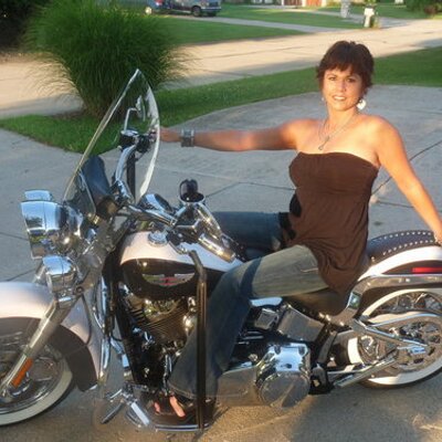 Profile Picture of Pamela Craig (@Sass_E_Biker) on Twitter