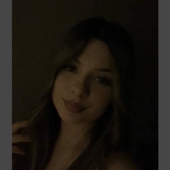 Profile Picture of Nancy Jauregui (@nr3232921) on Poshmark