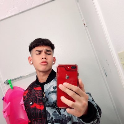 Profile Picture of Romell Steven (@StevenFunes12) on Twitter