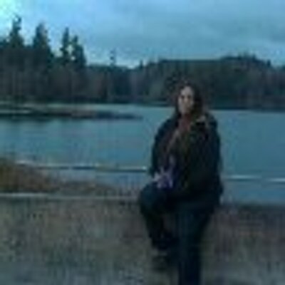 Profile Picture of L.Kim Stenson (@uvbnkist) on Twitter
