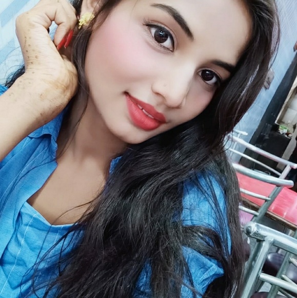 Profile Picture of Harshika Sahu (@harshika_sahu) on Poshmark