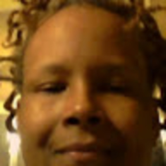 Profile Picture of Williams Tamara (@williamsteve35) on Poshmark