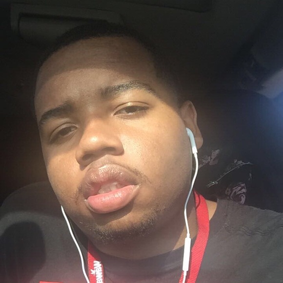 Profile Picture of Chrissean Phillips (@deity9) on Poshmark