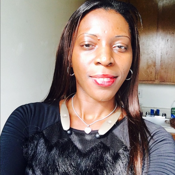 Profile Picture of Jessica Enama (@jce211) on Poshmark