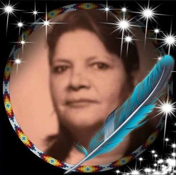 Profile Picture of Pinky Flett (@pinkyflett) on Poshmark