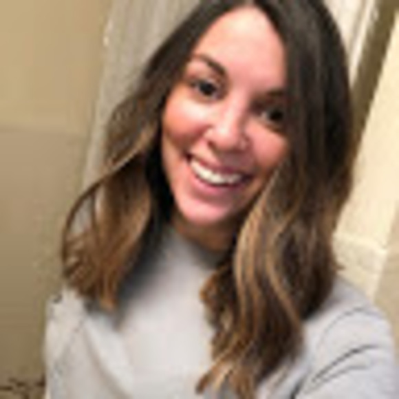 Profile Picture of Emily Fruhauf (@emilyfruhauf) on Poshmark