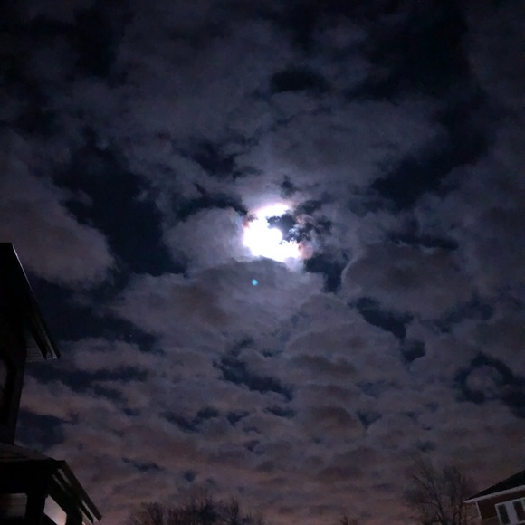 Profile Picture of Lucie Poulin (@naika92) on Poshmark