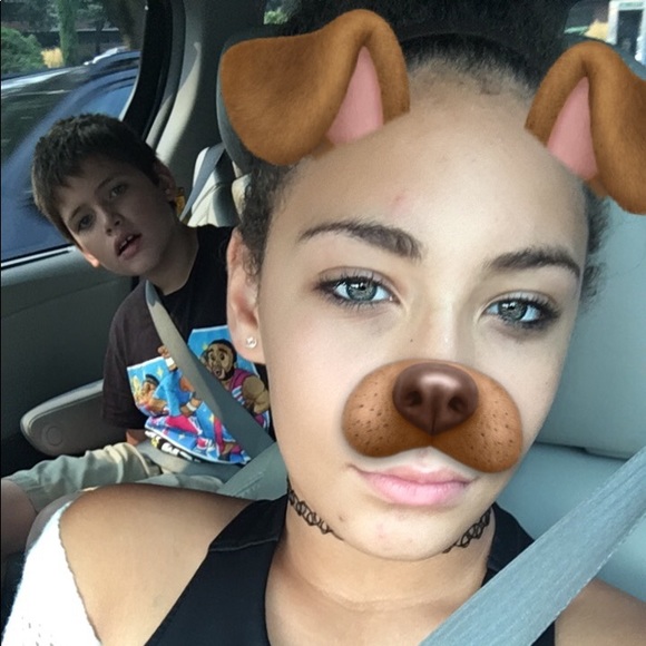 Profile Picture of Zinnia Sirokman (@zinnisirokman) on Poshmark