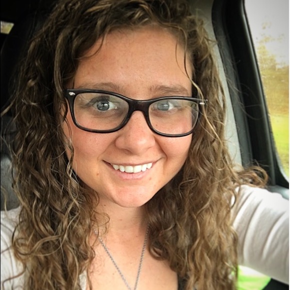 Profile Picture of Nancy Mccarthy (@nancymccarthy) on Poshmark