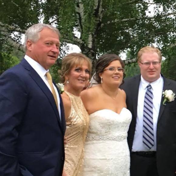 Profile Picture of Linda Longhi (@linlongsto) on Poshmark