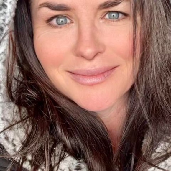 Profile Picture of Andrea Headlee (@andreaheadlee) on Poshmark