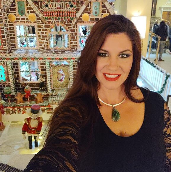 Profile Picture of Jessica Chase (@jessicachase147) on Poshmark