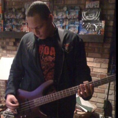 Profile Picture of Alexander McCullough (@PapaDayne71) on Twitter