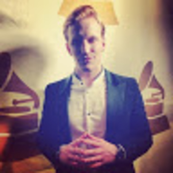 Profile Picture of Scott Englert (@scottenglert) on Poshmark